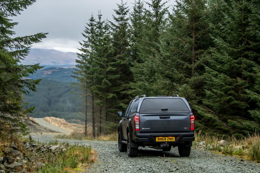  Isuzu D-Max Huntsman 2017 года  (UK) (фото 29 из 48)